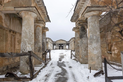 Складчикова показала заброшенный мортуарий под Волгоградом