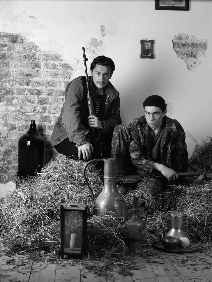 Валерий Плотников. Олег Меньшиков и Сергей Бодров, 1996. Архивная пигментная печать. Предоставлено Фондом Still Art. | Источник: Валерий Плотников