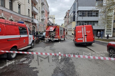Пожар в историческом особняке в центре Москвы: 80 человек эвакуированы