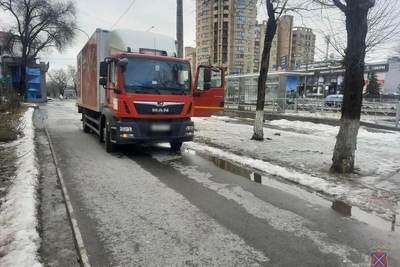 В Волгограде ищут свидетелей ДТП с грузовиком
