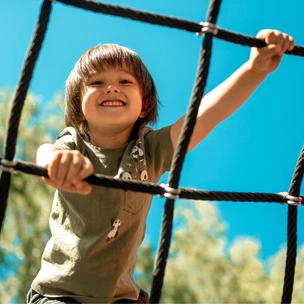 Свернет горы: 3 способа запрограммировать ребенка на успех с ранних лет