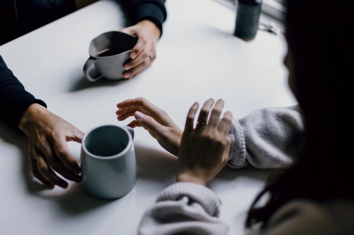 5 признаков, что твой парень тебе не доверяет | Источник: Unsplash