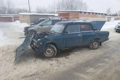 Pensioner injured in head-on car collision in Voronezh region