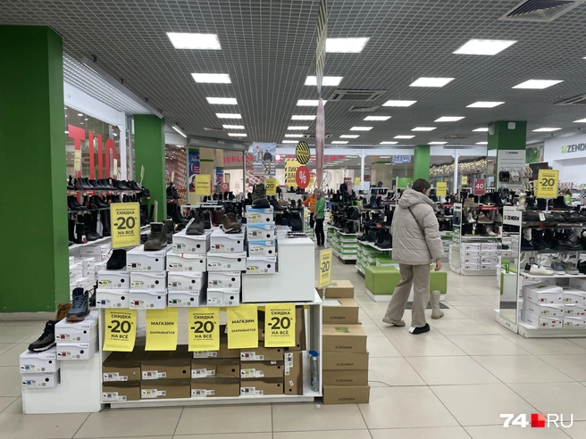 В «Фиесте» товара ещё много | Источник: Михаил Шилкин