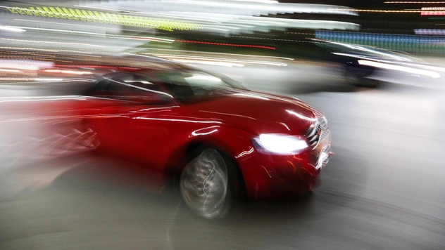 Спокойное вождение против быстрого: что полезнее для машины