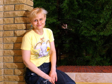 Муж Дарьи Донцовой умер от рака