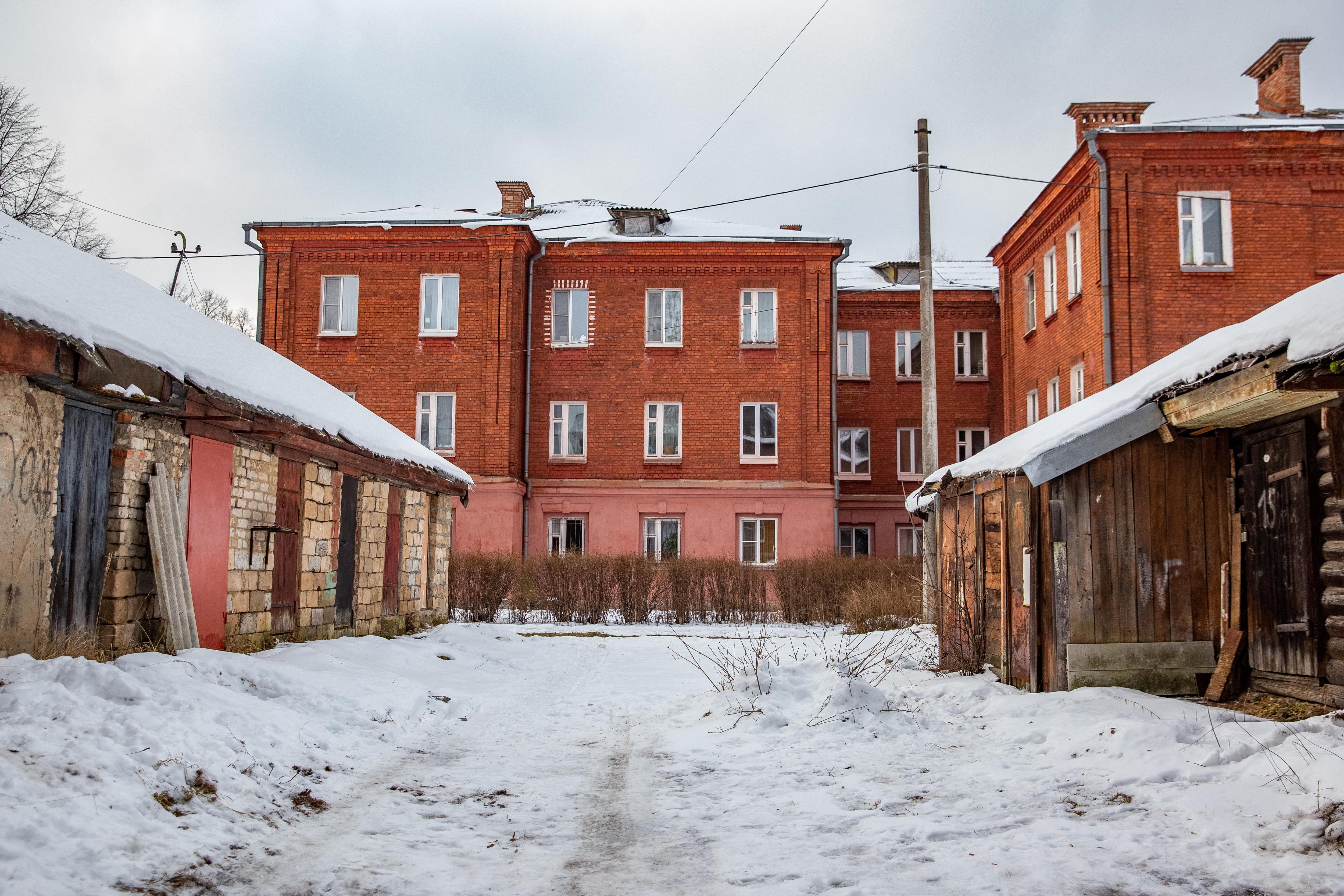 Построен известным архитектором: гуляем по историческому поселку Ярославля