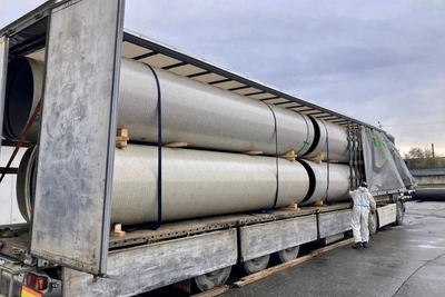 Трубы для коллектора на Семафорной отправлены в Красноярск