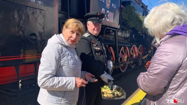 В прошлом году гостей выставки угощали яичницей с лопаты, так ее готовили машинисты в военные и послевоенные годы | Источник: Никита Кифорук / 72.RU