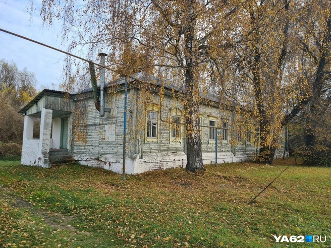 Так выглядит здание библиотеки | Источник: Светлана Коновалова / YA62.RU