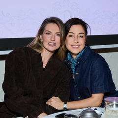 Певица Александра Савельева рассказала о послеродовой депрессии, а блогер Марина Слыхова — о том, почему не стоит заводить соцсети ребенку