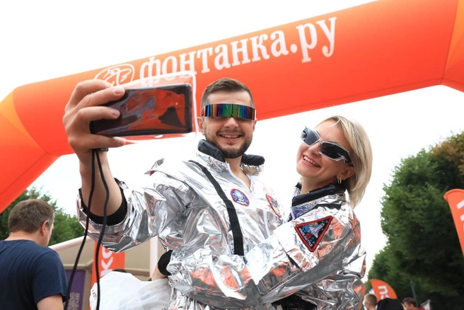 Последний шанс принять участие в фестивале «Фонтанка SUP» — купить сегодня билет на наше афтерпати со звездами 90-х | Источник: «Фонтанка.ру»