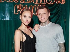 Павел Мамаев крестил сына, Анастасия Стоцкая вывезла детей на Мальдивы: соцсети звезд