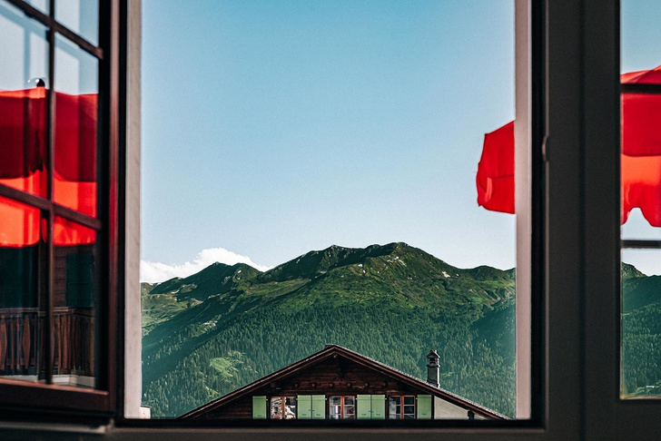 Experimental Chalet: новый дизайнерский отель в Альпах (фото 19)