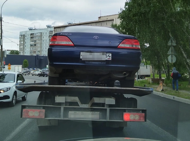 Если мужчина в ближайшее время не погасит долг, то машину выставят на торги | Источник: ГУ ФССП по Новосибирской области