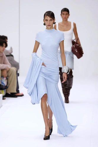 Acne Studios ss25 | Источник: Legion Media