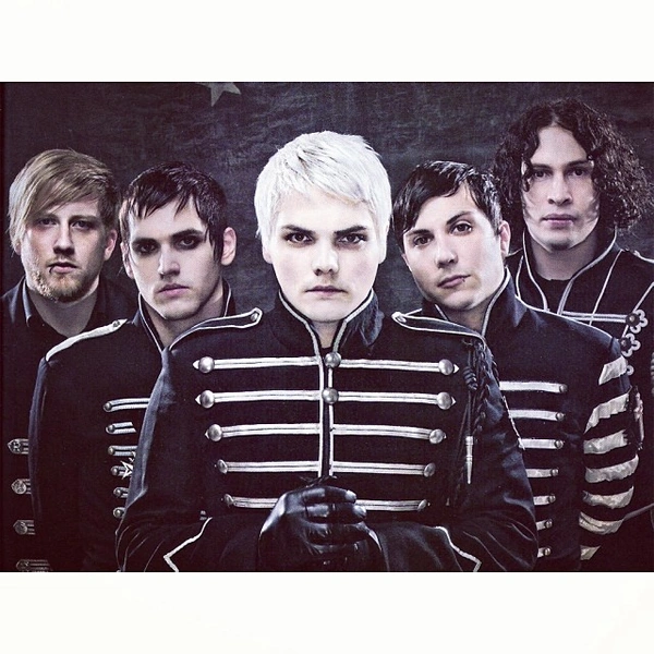 Почему сейчас самое время начать слушать My Chemical Romance: 7 причин нашей любви