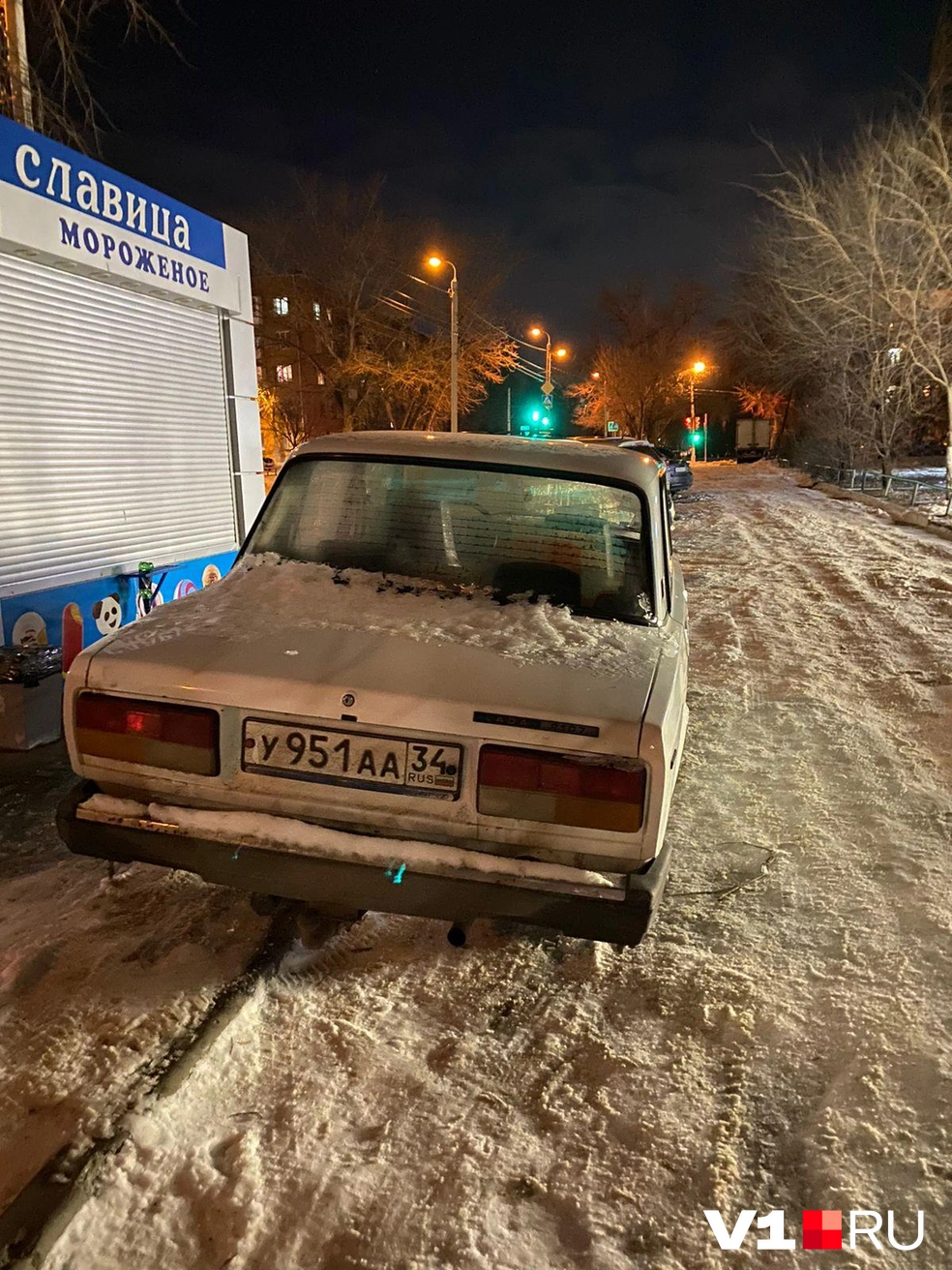 Автохамы Волгограда не считают себя нарушителями. Вместо соблюдения правил  парковки они огрызаются и угрожают - 22 января 2022 - V1.ру