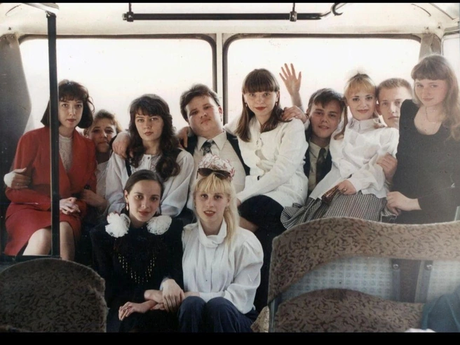 Сейчас все эти ребята уже взрослые — им почти 50 лет | Источник: читатель НГС