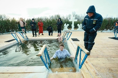 20,000 Brave Frost to Plunge into Epiphany Ice Holes in Orenburg