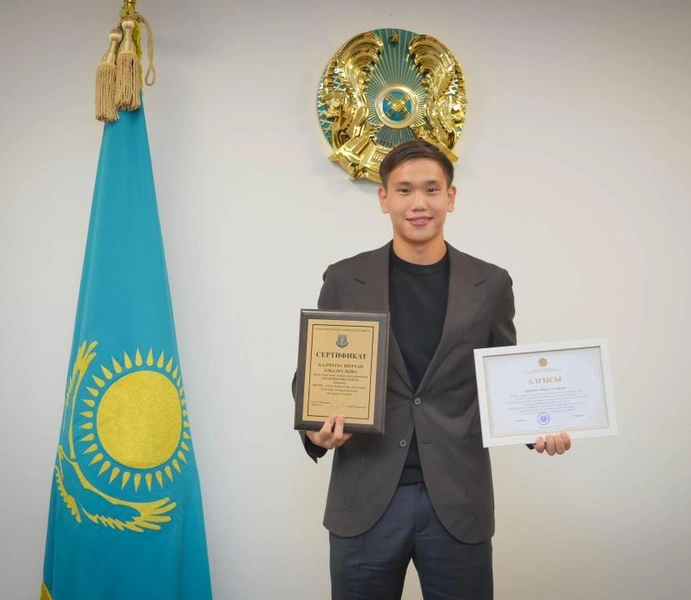 Вратарь «Кайрата» Шерхан Калмурза, ставший известным после матча с «Реалом», получил грант | Источник: Министерство науки и высшего образования Казахстана