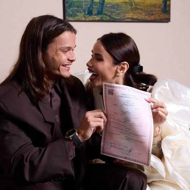 Айза вышла замуж за возлюбленного Степана Кузьменко, который моложе ее на 10 лет