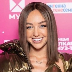 Певица и блогер-миллионник Мари Краймбрери трогательно поздравила маму с днем рождения