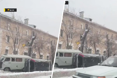 В Новосибирске автомобиль влетел в «Буханку» после удара в бетонные блоки