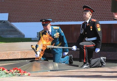 В Москве дан старт «Эстафете Вечного огня» | ya62.ru