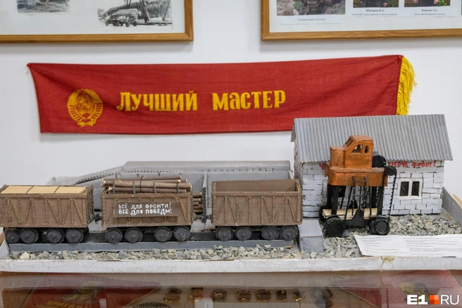 Раньше музей делил здание с военкоматом, теперь он разместился в бывшей школе  | Источник: Владислав Лоншаков / E1.RU 