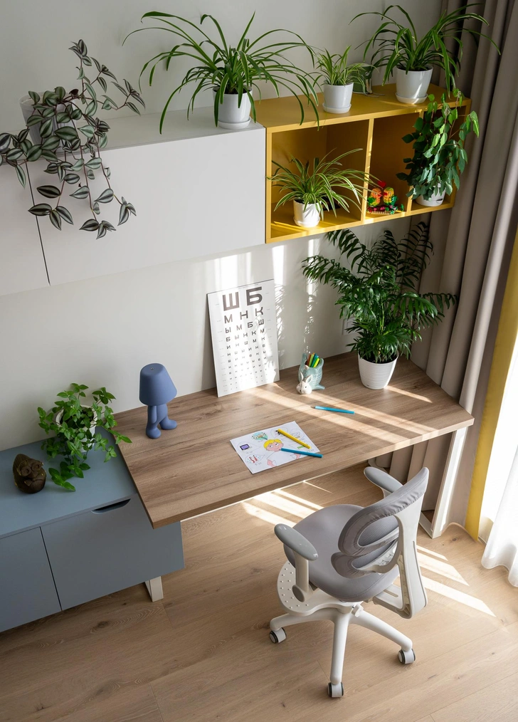 Лампа, Qeeboo. | Источник: Катя Самойлович. Стиль: Милана Колодник 