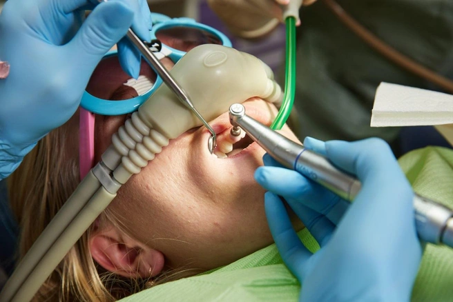 Лечение может проводиться во сне | Источник: «Дентоша»