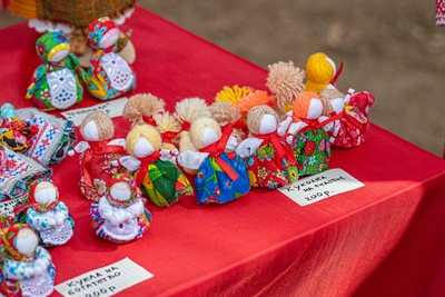 Украшения из камней и кожаная одежда: ярмарка в Чите