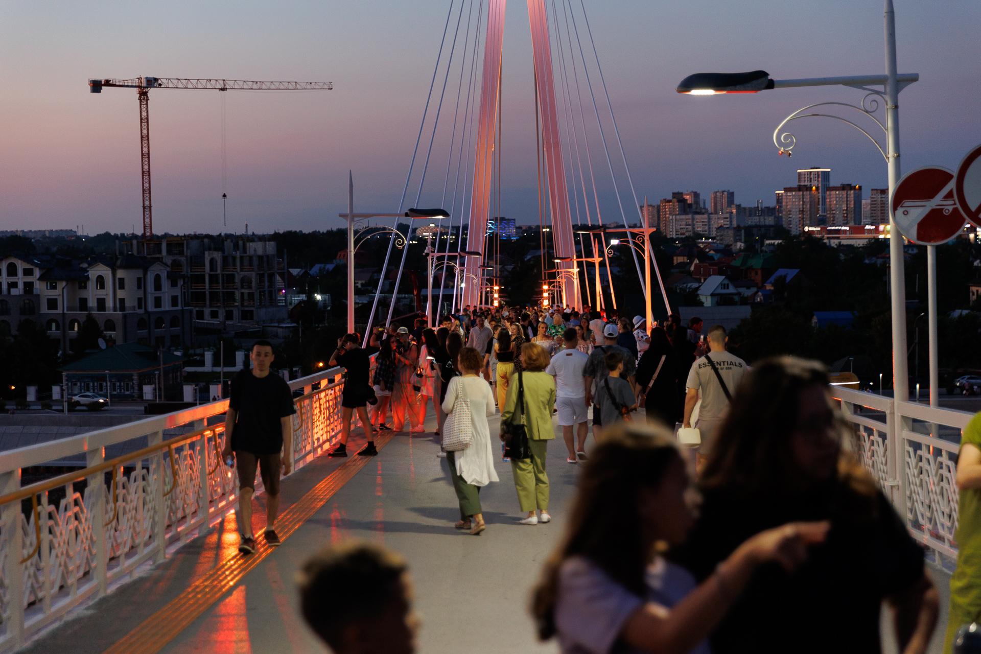 «Запеканка по-тюменски» и «мавзолей на набережной»: тюменцы назвали неочевидные минусы города