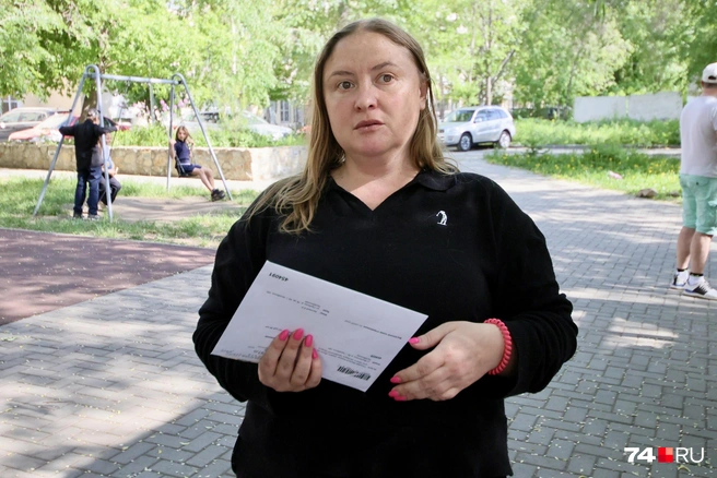 Такое соседство не устраивает жителей сталинок, рядом с которыми идет стройка | Источник: Наталья Лапцевич