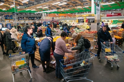 Consumer Optimism: Russians Spent More in December, Not Just for Holidays