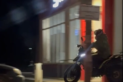 Подростки на питбайках терроризируют поселок в Волгограде