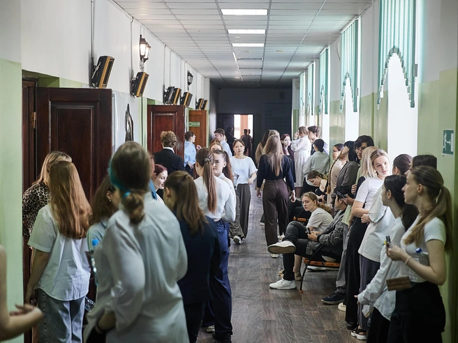 При этом в ряде школ каникулы уже завершились. | Источник: Александр Ощепков