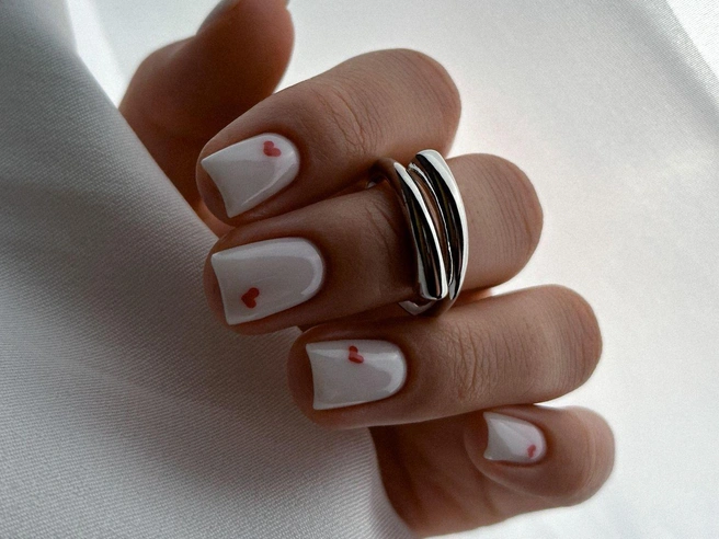 Источник: nebo.salon.ekb / Instagram.com (экстремистская организация, деятельность запрещена на территории РФ)