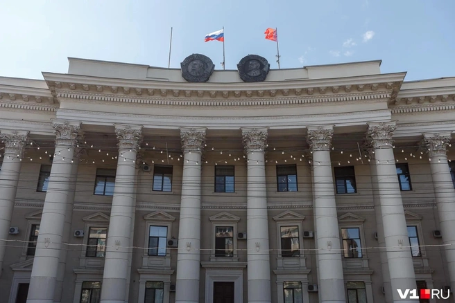 Уточнять должности увольняемых сотрудников не стали | Источник: Алексей Волхонский / V1.RU