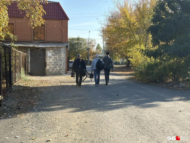 На съемки сюжета про резонансное убийство приезжали в том числе журналисты московского телеканала | Источник: Николай Сальников / 56.RU