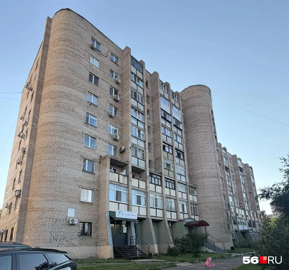 Вид на дом с другой стороны | Источник: Николай Сальников / 56.RU