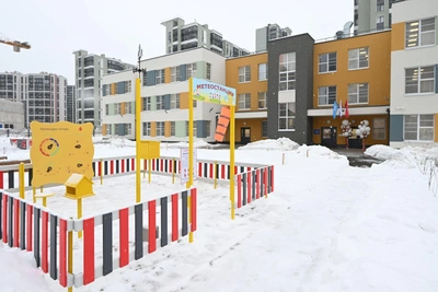 Новый детский сад с бассейном и метеоплощадкой открылся в Петербурге