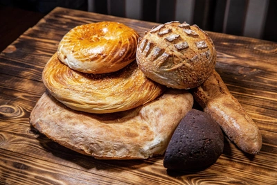 Falsified bread and sweets found in Novosibirsk region