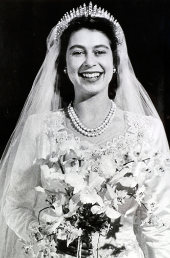 Пир после чумы: как Великобритания выдавала замуж будущую королеву Елизавету II