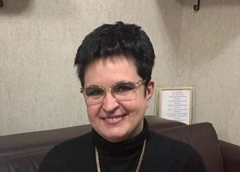Елена Голунова: «Пока сын спит, дочь растворяется в любви. Хочется каждому малышу дать побольше тепла»