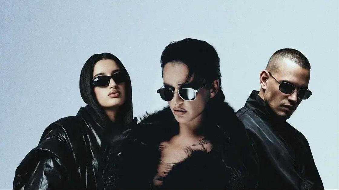 Это не дождь, просто слезы: Zivert и VONAMOUR выпустили ремейк на хит Децла