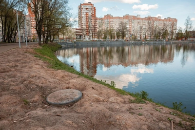 «Грязь, песок, пыль»: ярославцы о парке 30-летия Победы