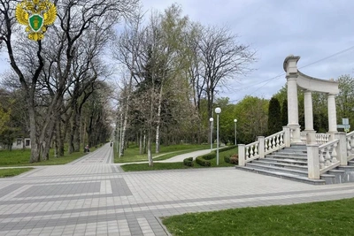 В Ессентуках запретили рубку деревьев в парке Победы