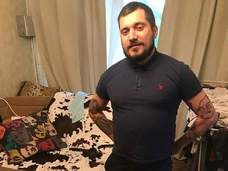 Вернулся к бывшей жене и боится сорваться. Паша Техник приходит в себя после наркотической комы